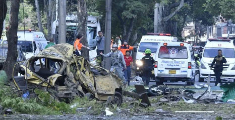 El Gobierno de Gustavo Petro, debe combatir por cielo y tierra a los grupos al margen de la ley que delinquen en Colombia.