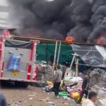 Incendio en zona rural de Pasto, acaba con gran parte de una bodega de reciclaje. Bomberos atendieron la emeregencia.