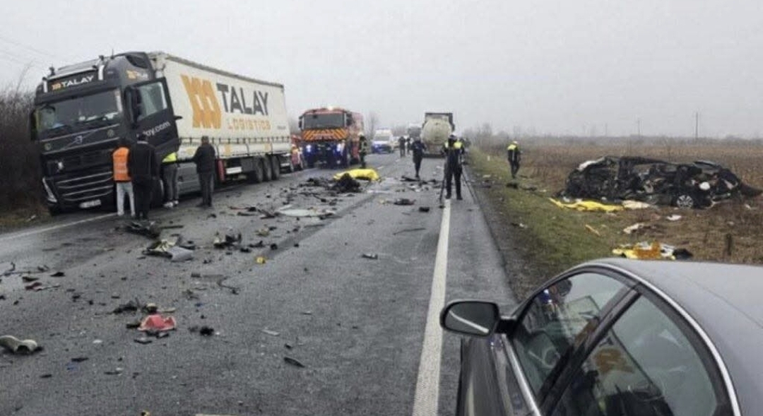 Hinchas no alcanzaron a llegar a partido de fútbol. 7 fallecidos